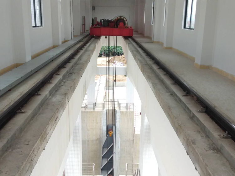 բ����������